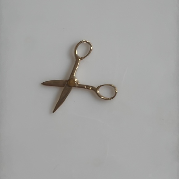 14k gold scissors charm - Picture 7 of 10